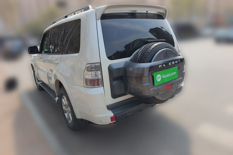 Used Mitsubishi Pajero 2018 3.0L Automatic Comfort Edition Rear Left 45 Deg