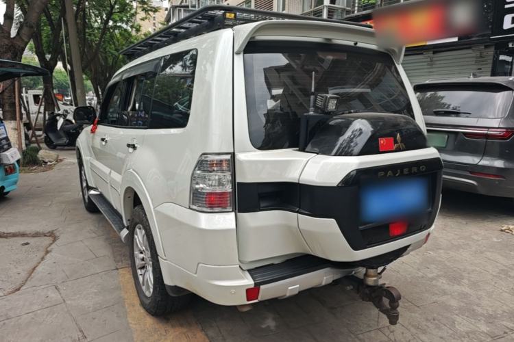 Used Mitsubishi Pajero 2018 V97 3.8L 5-Door GLS Sunroof – Middle East Rear Left 45 Deg