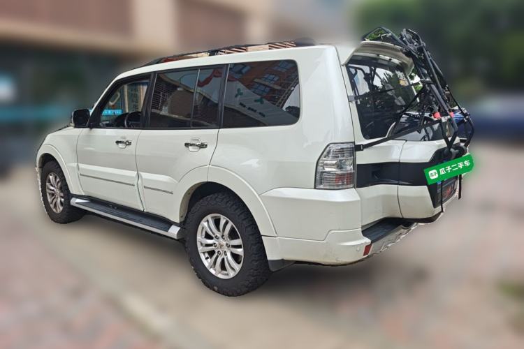 Used Mitsubishi Pajero  Rear Left 45 Deg