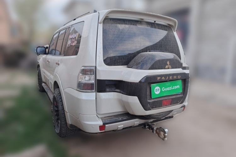 Used Mitsubishi Pajero  Rear Left 45 Deg
