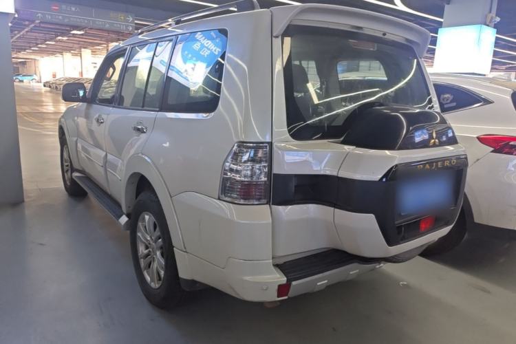 Used Mitsubishi Pajero 2018 V97 3.8L 5-Door GLS Sunroof – U.S. Specification Rear Left 45 Deg