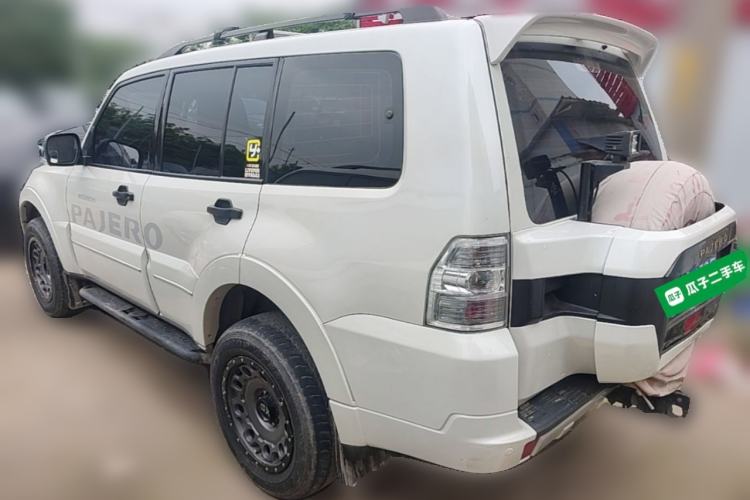 Used Mitsubishi Pajero  Rear Left 45 Deg