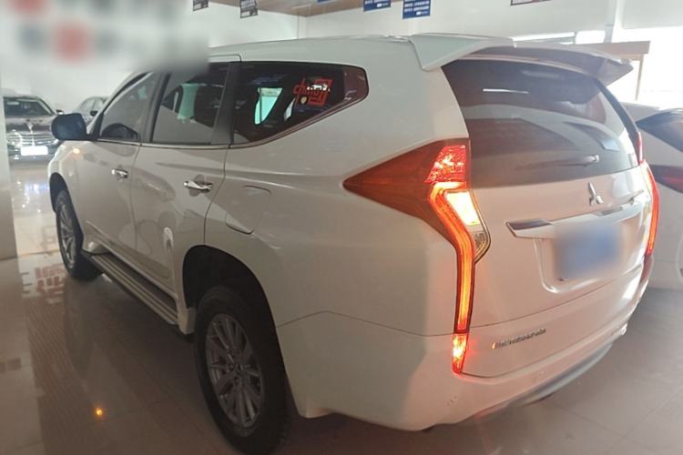 Used Mitsubishi Pajero 2018 3.0L Automatic Standard Edition Rear Left 45 Deg