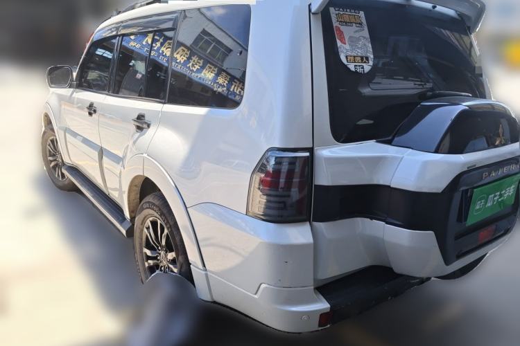Used Mitsubishi Pajero  Rear Left 45 Deg