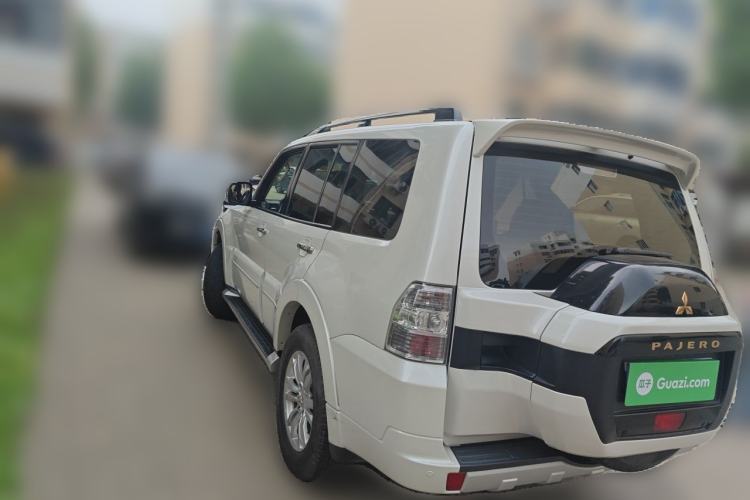 Used Mitsubishi Pajero  Rear Left 45 Deg