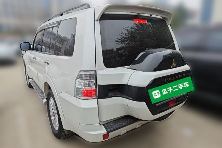 Used Mitsubishi Pajero 2018 V97 3.8L 5-Door GLS Sunroof – U.S. Specification Rear Left 45 Deg