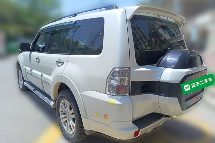 Used Mitsubishi Pajero 2018 V97 3.8L 5-Door GLS Sunroof Dual Differential – Middle East Rear Left 45 Deg