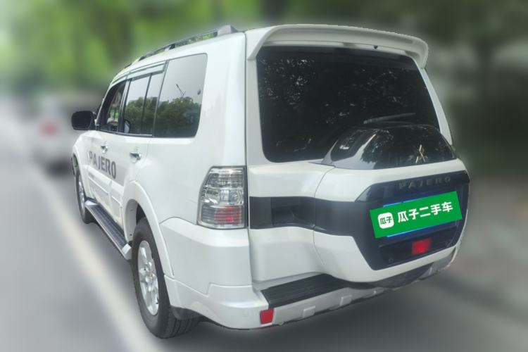 Used Mitsubishi Pajero  Rear Left 45 Deg