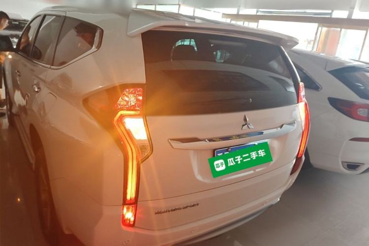 Used Mitsubishi Pajero 2018 3.0L Automatic Standard Edition Rear