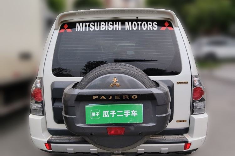 Used Mitsubishi Pajero  Rear