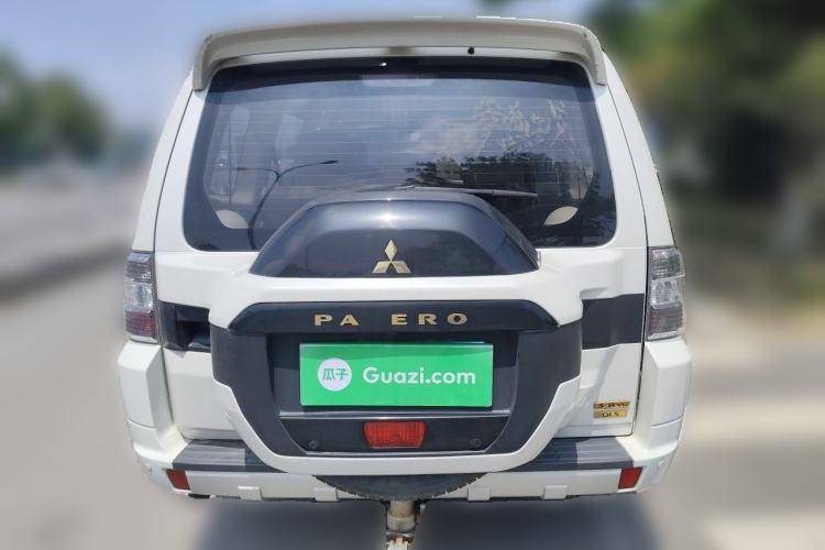 Used Mitsubishi Pajero  Rear