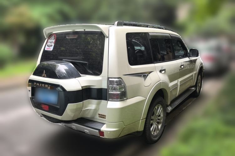Used Mitsubishi Pajero 2018 V97 3.8L 5-Door GLS Sunroof – Middle East Rear Right 45 Deg