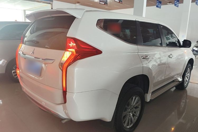 Used Mitsubishi Pajero 2018 3.0L Automatic Standard Edition Rear Right 45 Deg