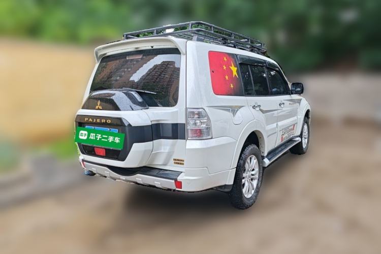 Used Mitsubishi Pajero  Rear Right 45 Deg