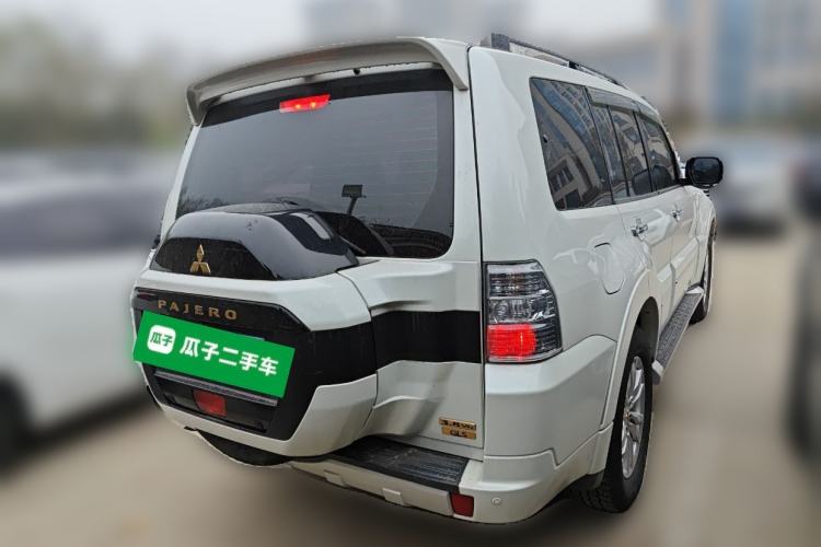 Used Mitsubishi Pajero 2018 V97 3.8L 5-Door GLS Sunroof – U.S. Specification Rear Right 45 Deg