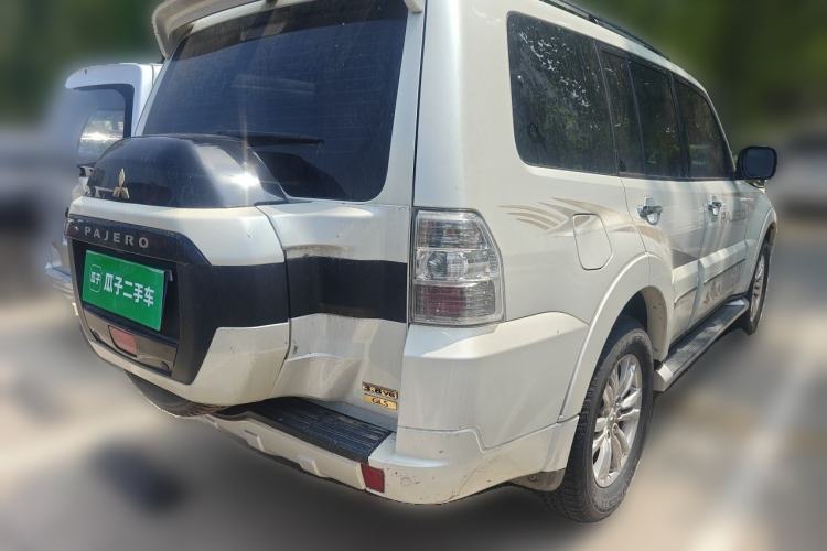 Used Mitsubishi Pajero 2018 V97 3.8L 5-Door GLS Sunroof – Middle East Rear Right 45 Deg