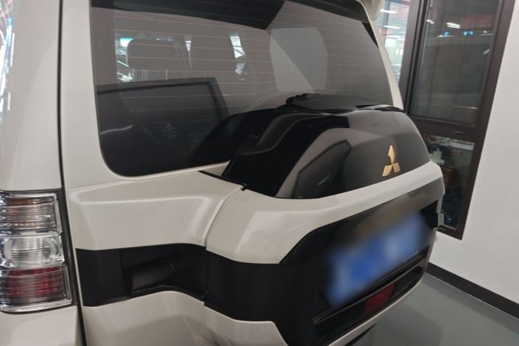 Used Mitsubishi Pajero 2018 V97 3.8L 5-Door GLS Sunroof – U.S. Specification Rear