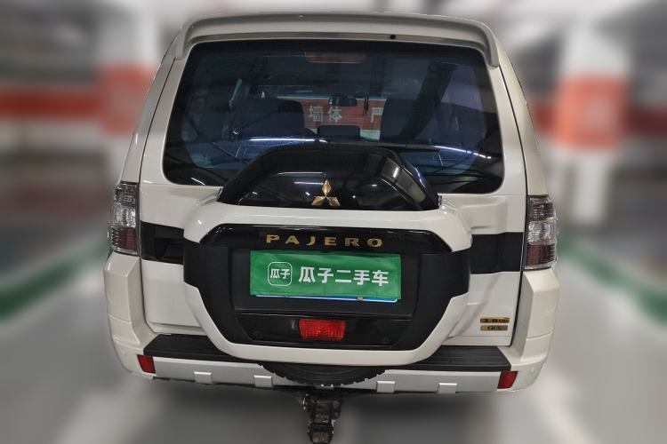 Used Mitsubishi Pajero 2018 V97 3.8L 5-Door GLS Sunroof – Middle East Rear