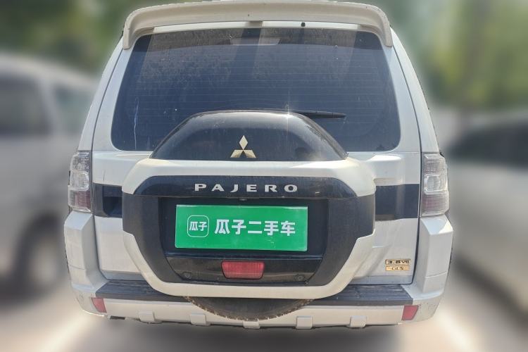 Used Mitsubishi Pajero 2018 V97 3.8L 5-Door GLS Sunroof – Middle East Rear