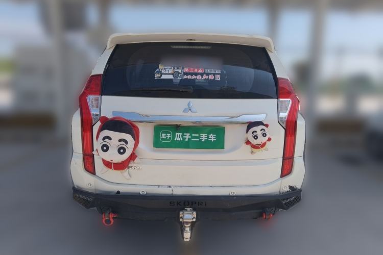 Used Mitsubishi Pajero  Rear