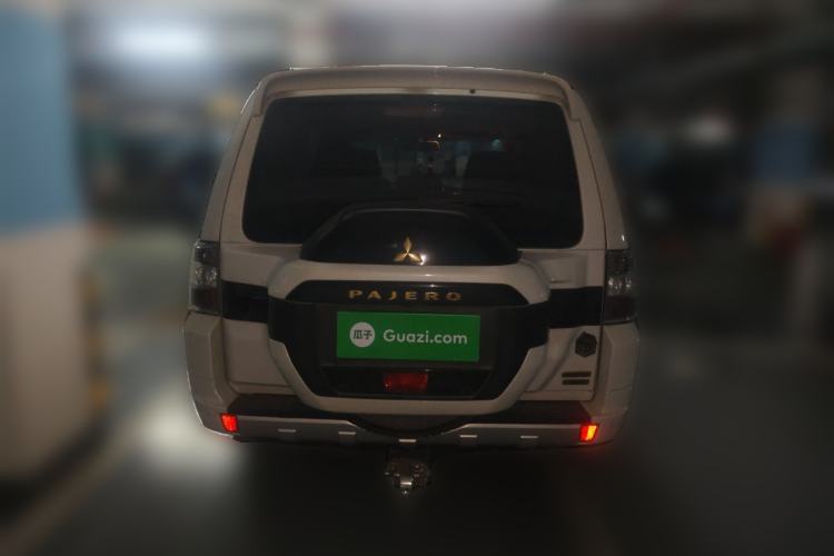 Used Mitsubishi Pajero 2018 V97 3.8L 5-Door GLS Sunroof Single-Difference Model – Middle East Rear