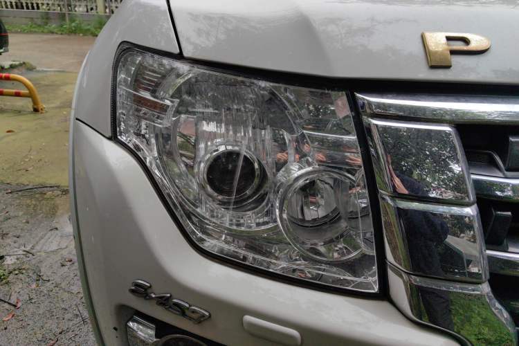 Used Mitsubishi Pajero 2018 V97 3.8L 5-Door GLS Sunroof – Middle East Right Front Headlight