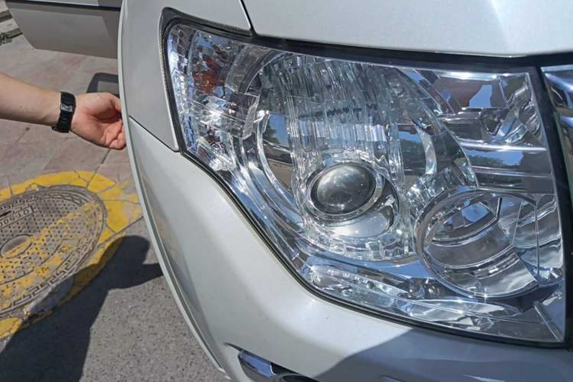Used Mitsubishi Pajero 2018 V97 3.8L 5-Door GLS Sunroof Dual Differential – Middle East Right Front Headlight