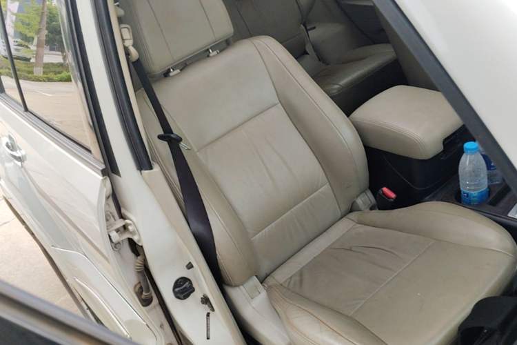 Used Mitsubishi Pajero 2018 V97 3.8L 5-Door GLS Sunroof – Middle East Right Front Seat