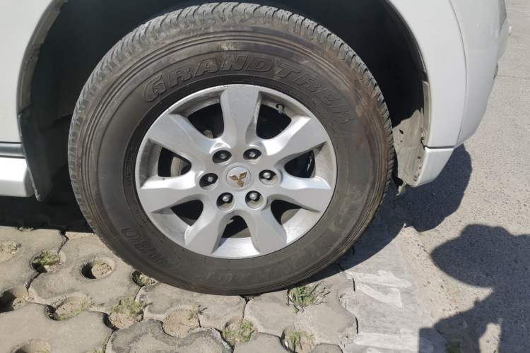 Used Mitsubishi Pajero 2018 3.0L Automatic Prestige Edition Right Front Wheel Hub