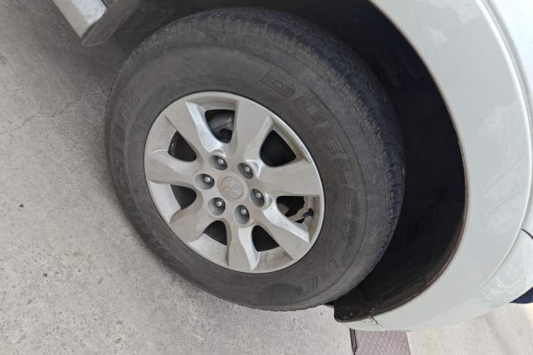 Used Mitsubishi Pajero 2018 3.0L Automatic Standard Edition Right Front Wheel Hub