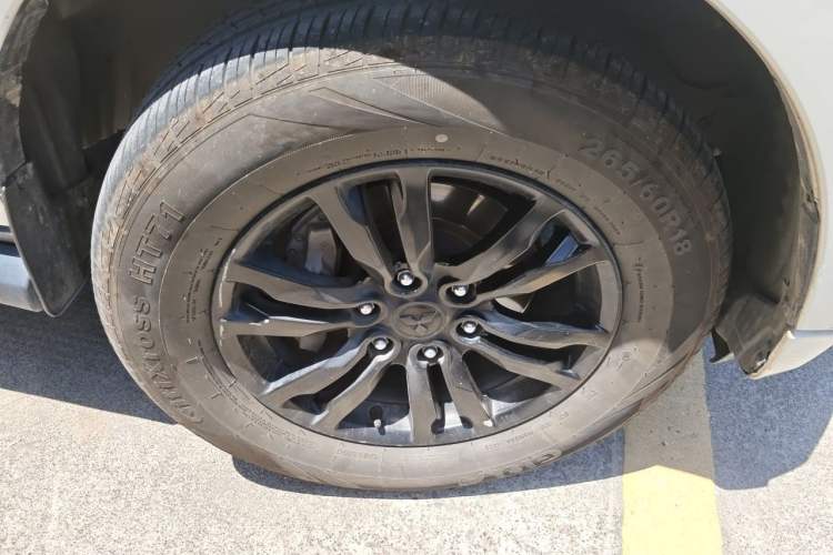 Used Mitsubishi Pajero  Right Front Wheel Hub