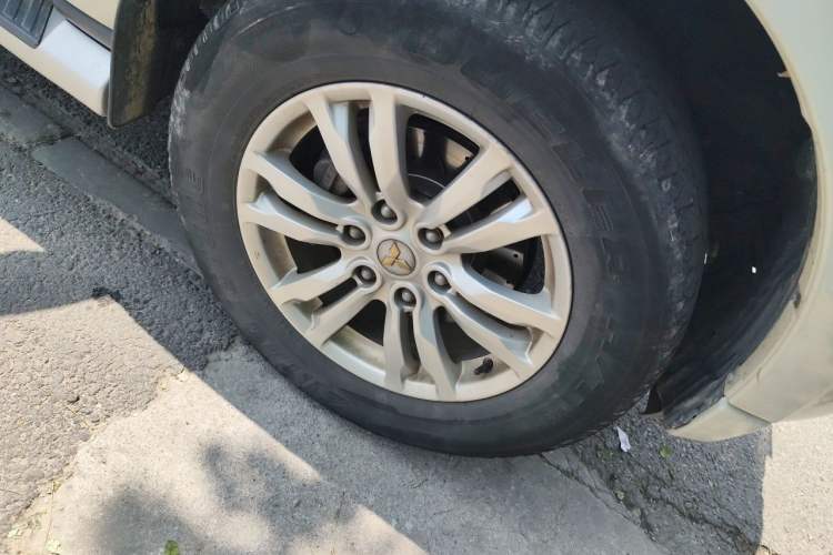 Used Mitsubishi Pajero  Right Front Wheel Hub
