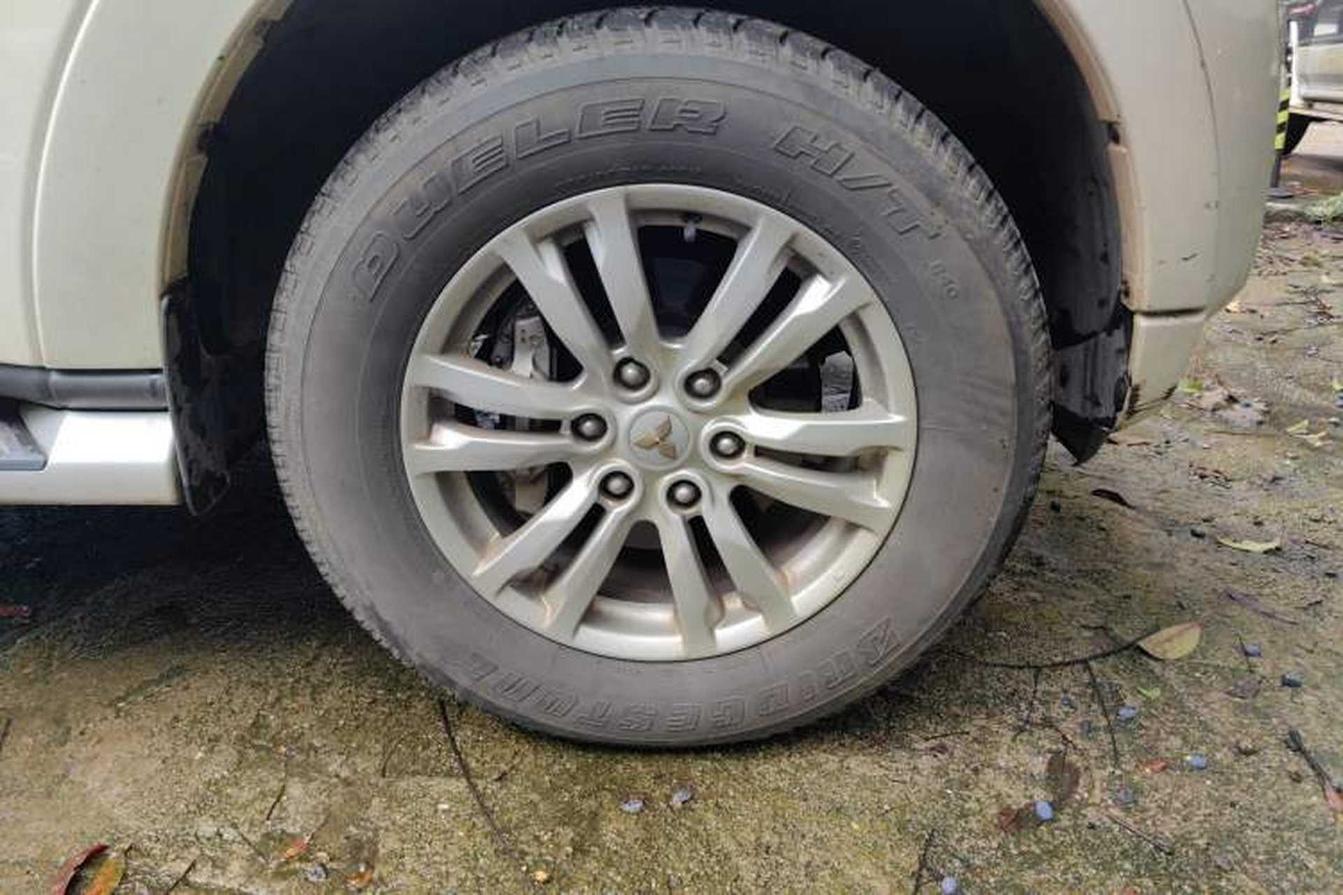 Used Mitsubishi Pajero 2018 V97 3.8L 5-Door GLS Sunroof – Middle East Right Front Wheel Hub