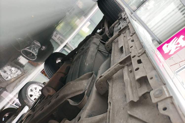 Used Mitsubishi Pajero 2018 3.0L Automatic Standard Edition Right Side Sill