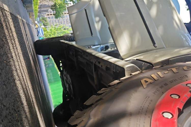 Used Mitsubishi Pajero 2018 V97 3.8L 5-Door GLS Sunroof – Middle East Right Side Sill
