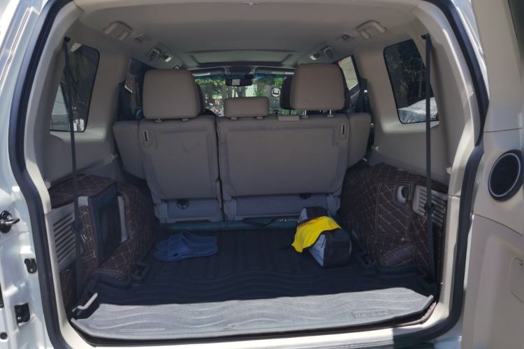 Used Mitsubishi Pajero  Trunk