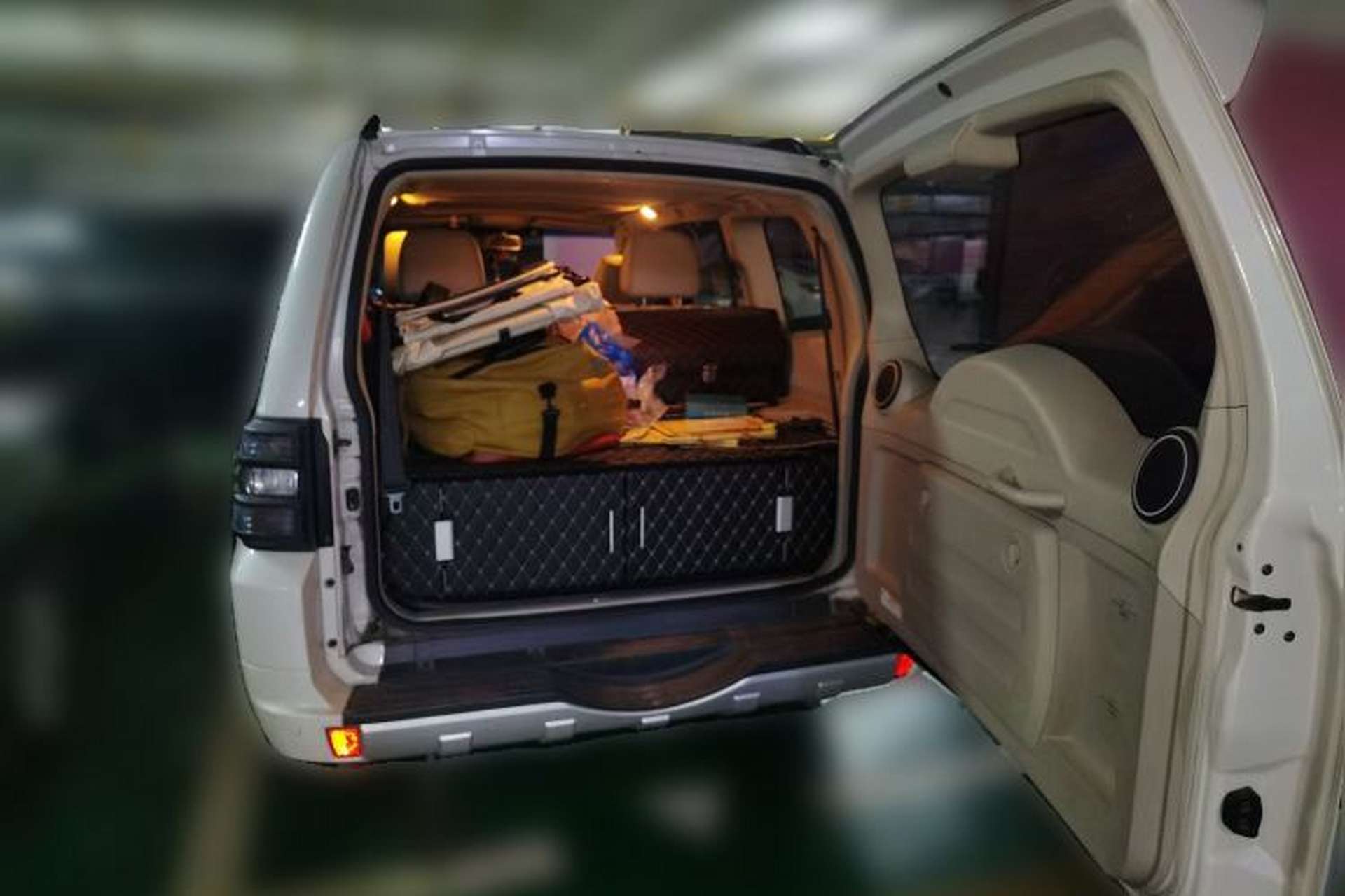 Used Mitsubishi Pajero 2018 V97 3.8L 5-Door GLS Sunroof Single-Difference Model – Middle East Trunk