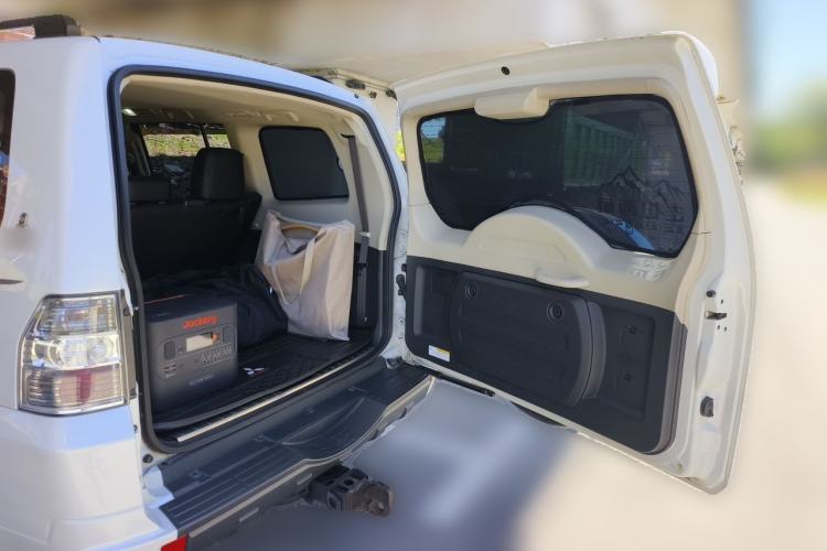 Used Mitsubishi Pajero 2018 3.0L Automatic Standard Edition Trunk