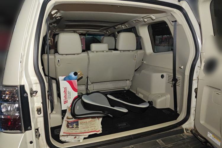 Used Mitsubishi Pajero 2018 V97 3.8L 5-Door GLS Sunroof Dual Differential – Middle East Trunk