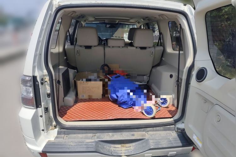 Used Mitsubishi Pajero  Trunk