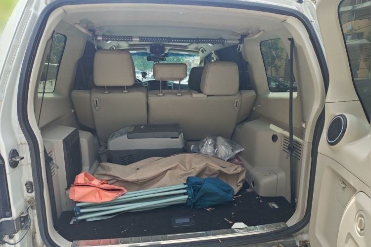 Used Mitsubishi Pajero  Trunk