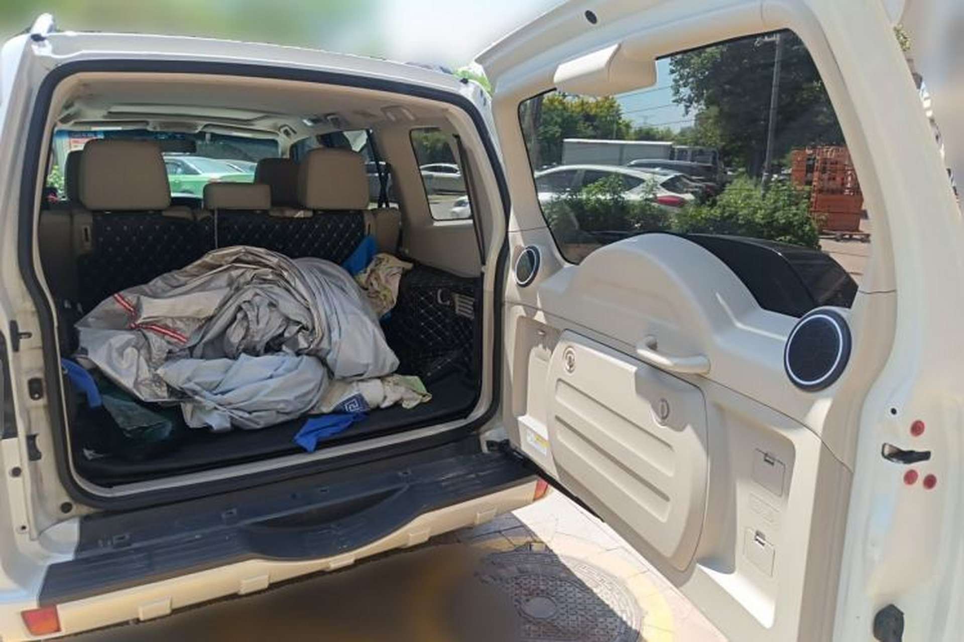 Used Mitsubishi Pajero 2018 V97 3.8L 5-Door GLS Sunroof Dual Differential – Middle East Trunk