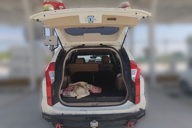 Used Mitsubishi Pajero  Trunk