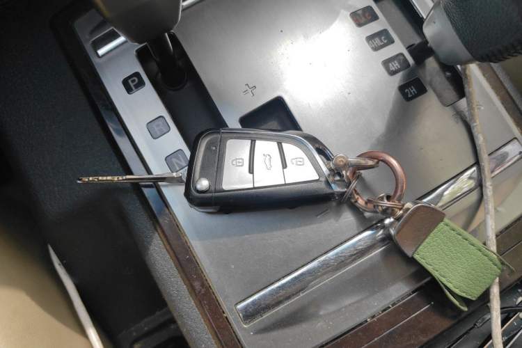 Used Mitsubishi Pajero  Vehicle Key