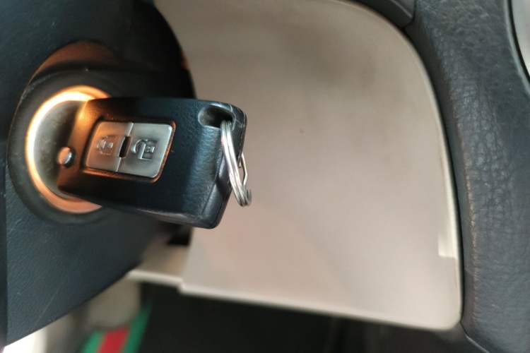 Used Mitsubishi Pajero 2018 V97 3.8L 5-Door GLS Sunroof – Middle East Vehicle Key