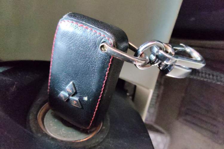 Used Mitsubishi Pajero  Vehicle Key