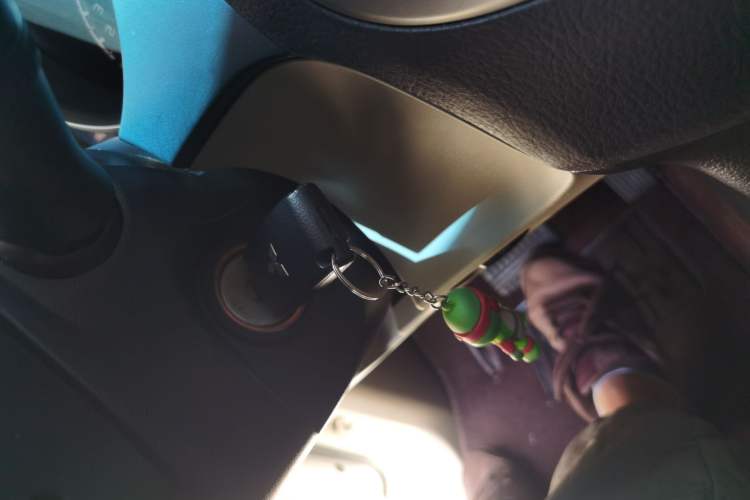 Used Mitsubishi Pajero  Vehicle Key
