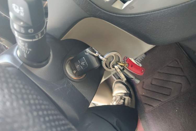 Used Mitsubishi Pajero  Vehicle Key