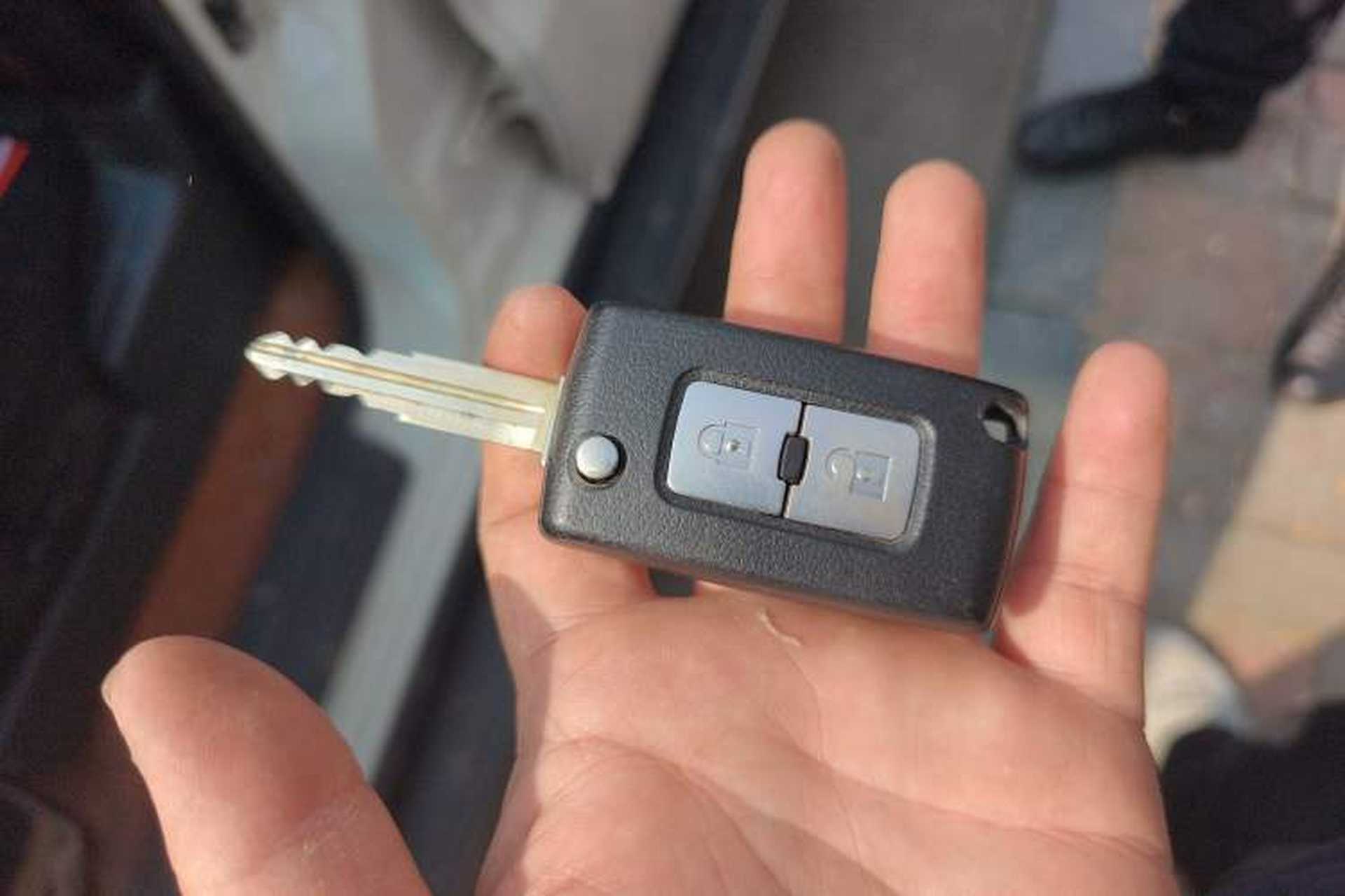 Used Mitsubishi Pajero 2018 3.0L Automatic Comfort Edition Vehicle Key