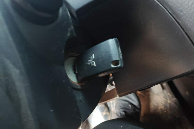 Used Mitsubishi Pajero  Vehicle Key